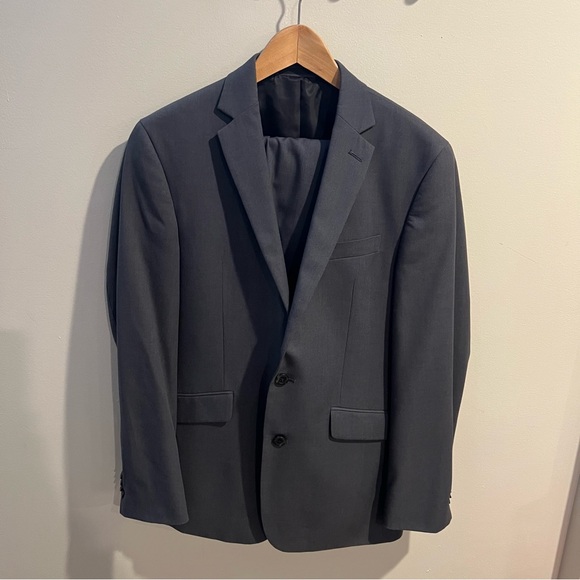 Kenneth Cole Dark Gray Men's Slim cut Suit jacket and pants